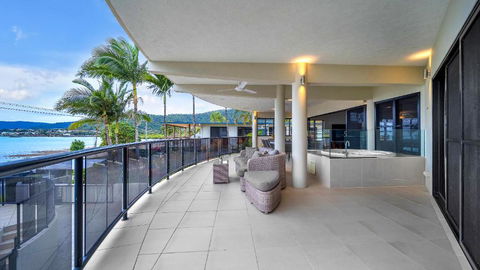 Sandcastle - Accommodation Resorts 2