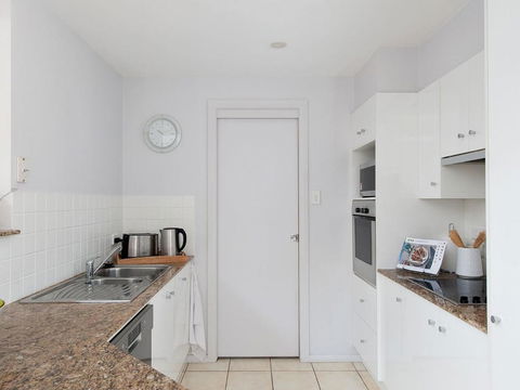 Sandcastle Shores - Accommodation Resorts 3