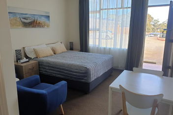 Sandpiper Motel Ulladulla with Accommodation Resorts