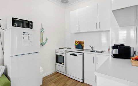 SEA BREEZE @ Smugglers Inn - Accommodation Resorts 3