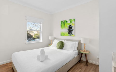 SEA BREEZE @ Smugglers Inn - Accommodation Resorts 0