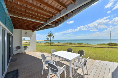 Sea Side Villa 10.1 - Accommodation Resorts 0