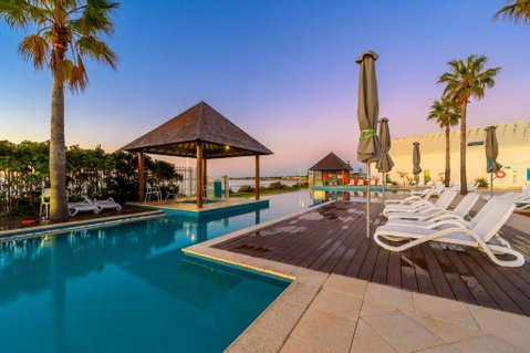 Sea Side Villa 10.1 - Accommodation Resorts 3
