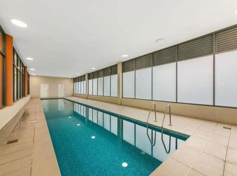 Spacious 3bed Apt With Pool & Gym Near Parramatta - Accommodation Resorts 1