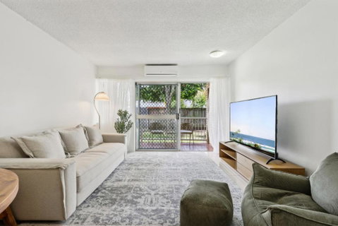 Stylish 2-Bed Ground-Floor Apartment In New Farm - Accommodation Resorts 0