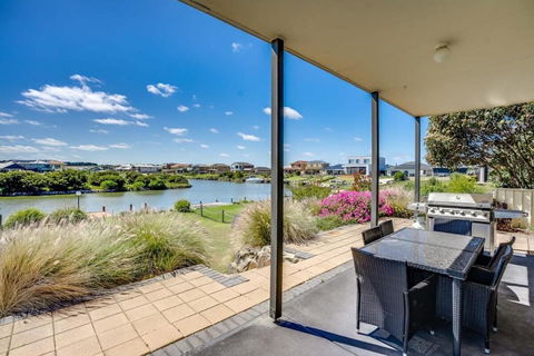 T2 12 Wentworth Pde Hindmarsh Island - No Linen Included - Accommodation Resorts 1
