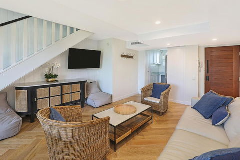 TARA7- On Trend At Taranaki - Accommodation Resorts 3