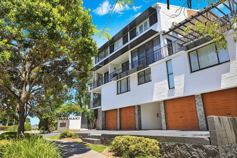 TARA7- On Trend At Taranaki - Accommodation Resorts 1