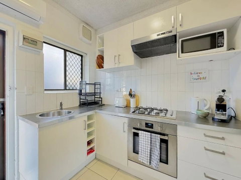 The Cosy Corner - Your Chic Adelaide Base - Accommodation Resorts 3