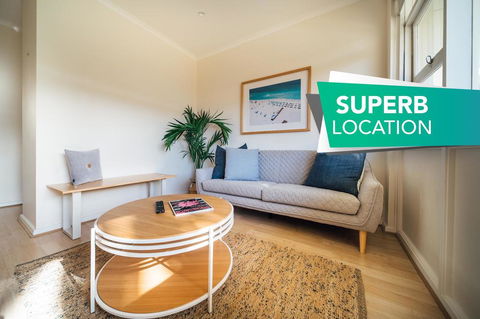 Beachy Keen On Moseley - Wifi - Netflix - Pool - Spa - Accommodation Resorts 0