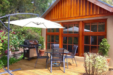 BEAUTIFUL RETREAT - 20 Mins To CBD And Only 10 Mins To MONA! - Accommodation Resorts 1