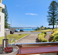 Beauty at the Beach - modern beachfront apartment - Accommodation Resorts
