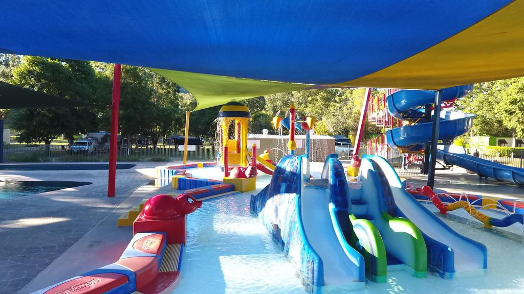 Glenleigh QLD Accommodation Resorts