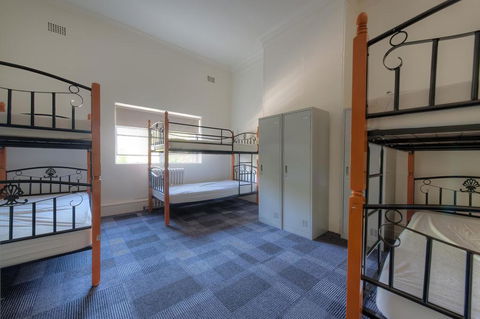 Blue Mountains Backpacker Hostel - Accommodation Resorts 2