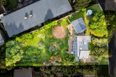 The Secret Garden - Alpine Retreat - Accommodation Resorts 0