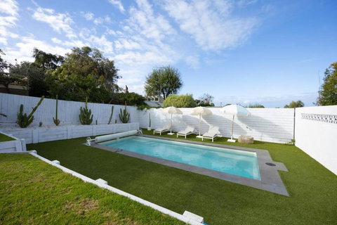 Warm Heated Pool All Year - Palm Springs - Accommodation Resorts 2