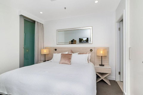 Warm Waves - Beach Pool Home - Accommodation Resorts 2