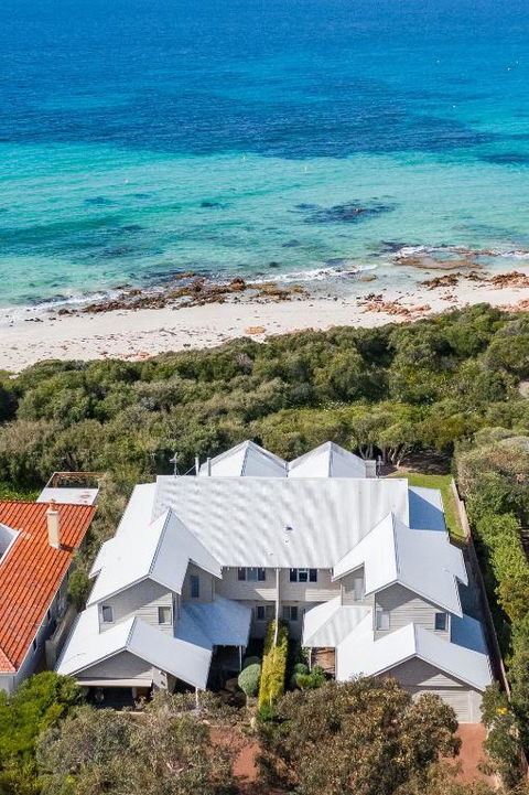 WATERFRONT - Accommodation Resorts 0