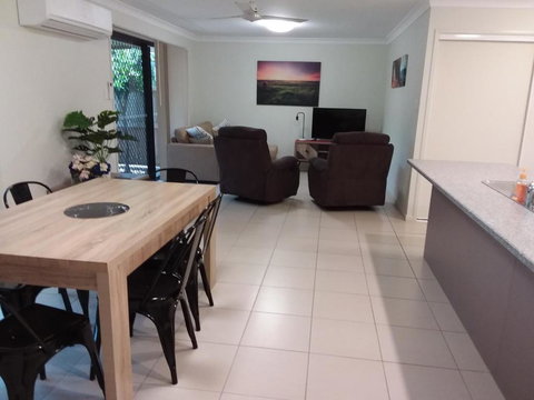 Waratah And Wattle Apartments - Accommodation Resorts 2