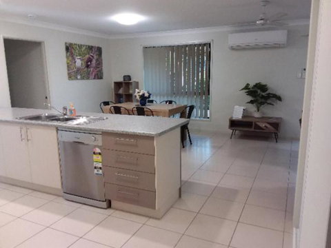 Waratah And Wattle Apartments - Accommodation Resorts 1