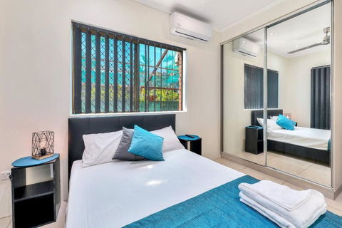 A Little Golf, A Refreshing Swim And A Lot Of Wine - Accommodation Resorts 2