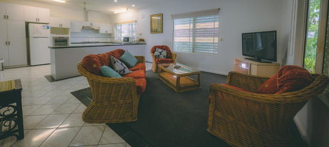 Darwin House - Accommodation Resorts 2