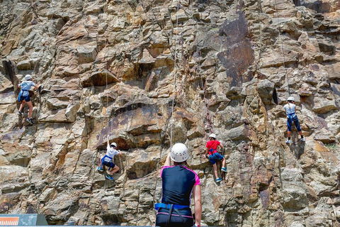 Rock Climbing At The Kangaroo Point Cliffs In Brisbane - Accommodation Resorts 2