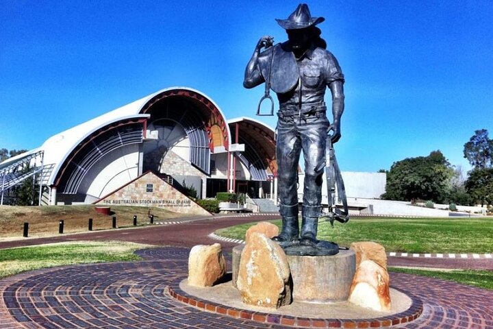 Glenella QLD Accommodation Resorts