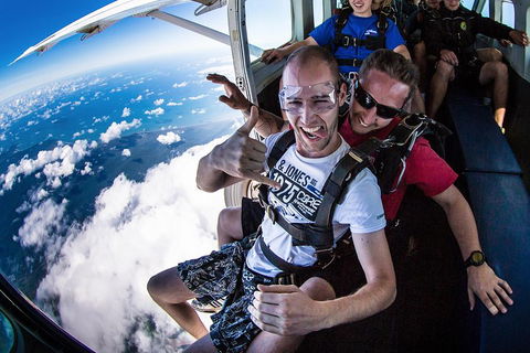 Reef And Rainforest Tandem Sky Dive In Cairns - Accommodation Resorts 2