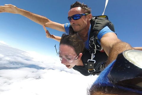 Reef And Rainforest Tandem Sky Dive In Cairns - Accommodation Resorts 4