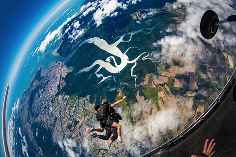 Reef And Rainforest Tandem Sky Dive In Cairns - Accommodation Resorts 5