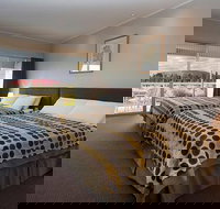 3-Day Uluru-Kata Tjuta and Kings Canyon 4WD Small-Group Eco-Tour from Alice Springs - Accommodation Resorts